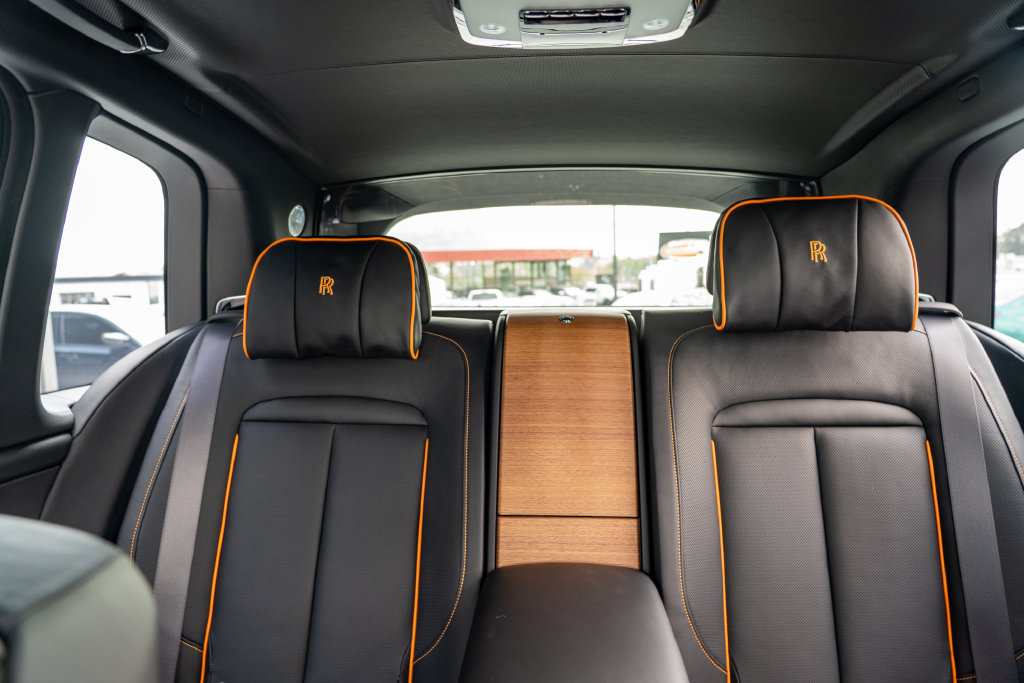 Used 2025 Rolls-Royce Cullinan AWD/4WD image 21