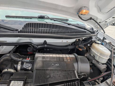 Used 2017 Chevrolet Express 2500 LS RWD image 24