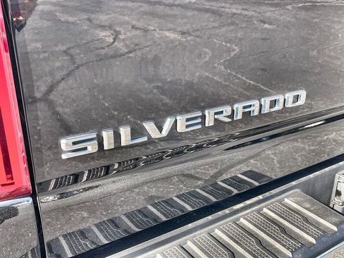 Certified 2022 Chevrolet Silverado 2500 LTZ w/ LTZ Plus Package image 31