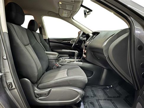 Used 2019 Nissan Pathfinder SV image 54