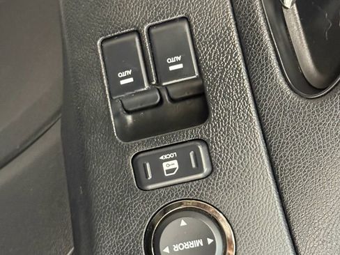 Used 2011 Hyundai Genesis 2.0T image 21