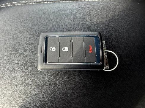 Used 2025 Jeep Grand Cherokee Laredo image 25