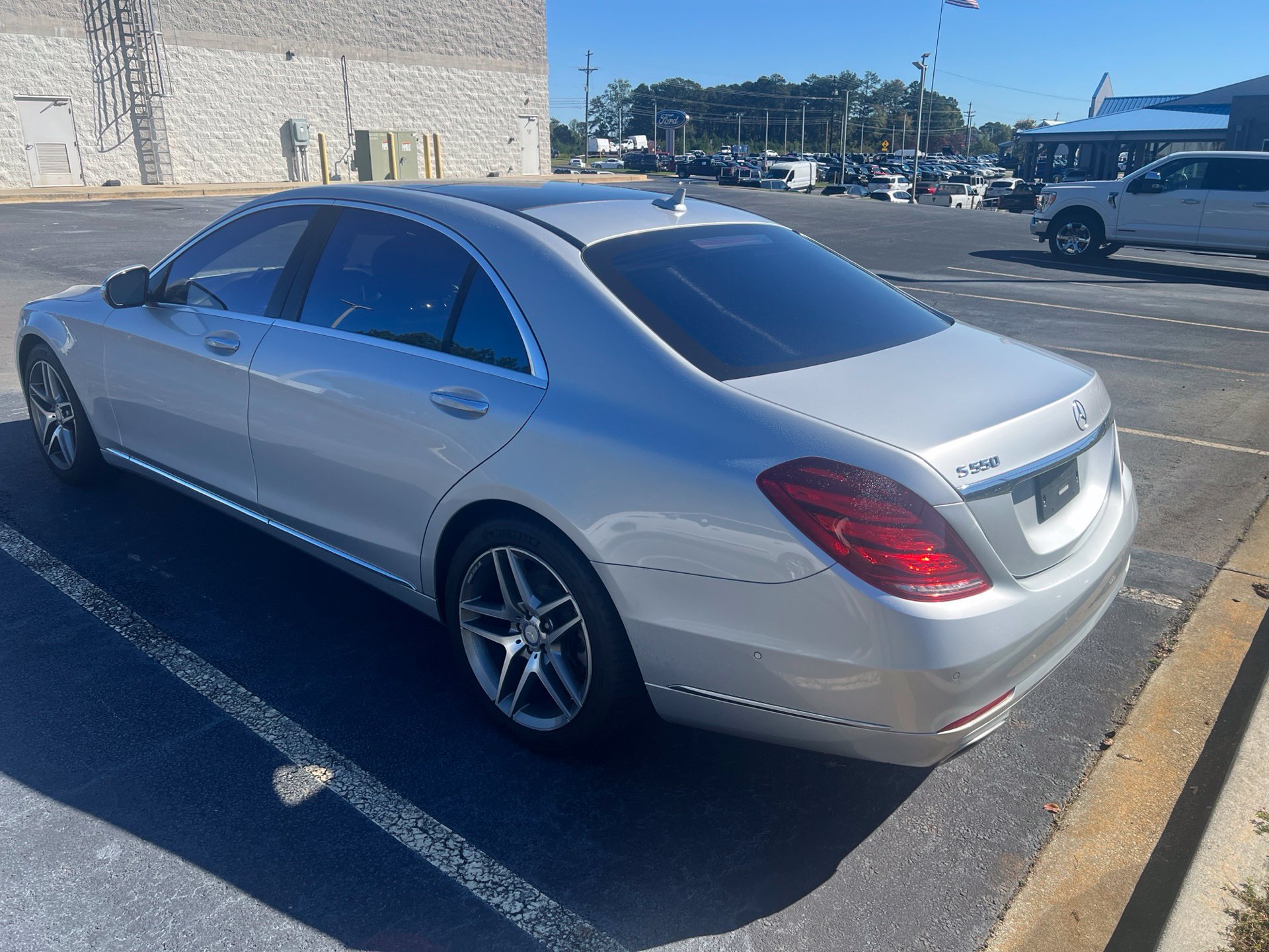 Used 2017 Mercedes-Benz S 550 Sedan w/ Premium Package image 3