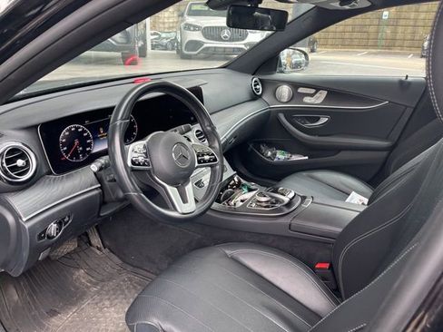 Used 2020 Mercedes-Benz E 350 4MATIC Sedan image 2
