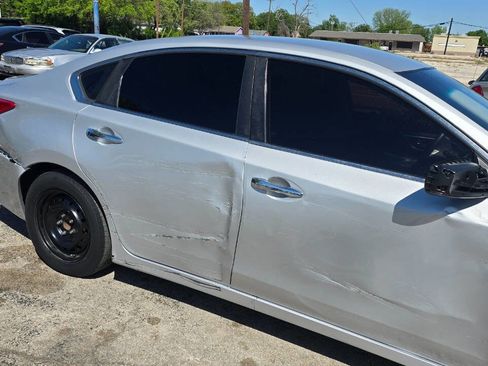 Used 2016 Nissan Altima 2.5 S w/ Power Driver Seat Package image 5