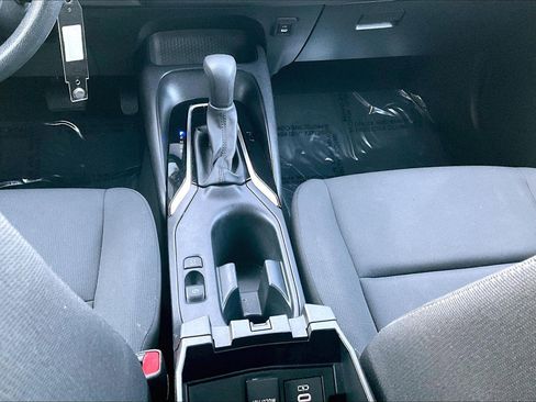 Used 2024 Toyota Corolla LE image 30