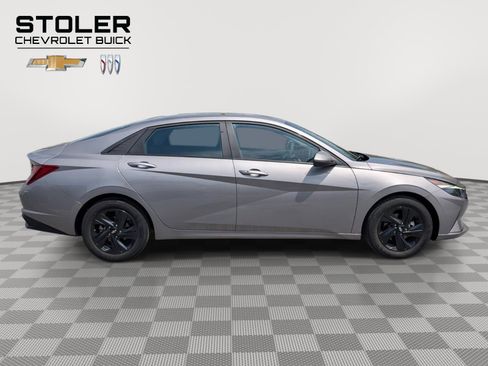 Used 2023 Hyundai Elantra SEL w/ Cargo Package FWD image 6