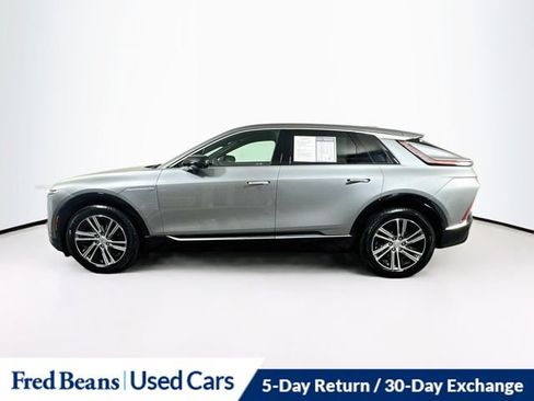 Used 2024 Cadillac Lyriq Luxury AWD/4WD image 5