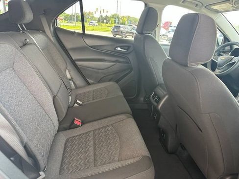 Used 2024 Chevrolet Equinox LT AWD/4WD image 17