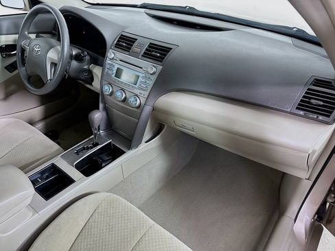Used 2009 Toyota Camry LE FWD image 28