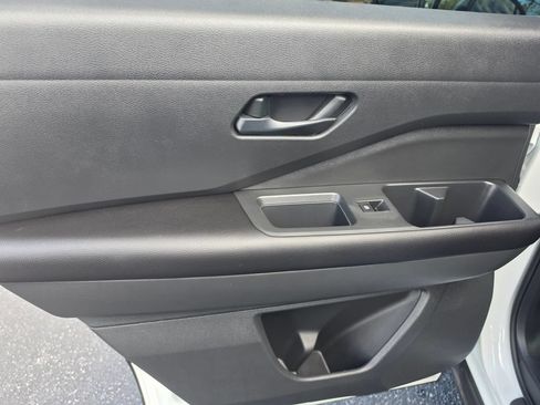 Used 2023 Nissan Pathfinder SV w/ Black Appearance Package FWD image 12