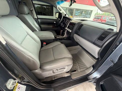 Used 2010 Toyota Tundra Limited AWD/4WD image 16