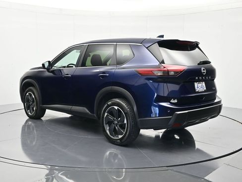 Certified 2024 Nissan Rogue SV FWD image 7