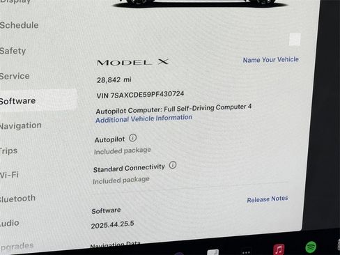 Used 2023 Tesla Model X image 22