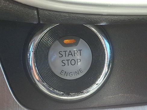 Used 2017 Nissan Murano Platinum w/ Platinum Technology Package FWD image 22