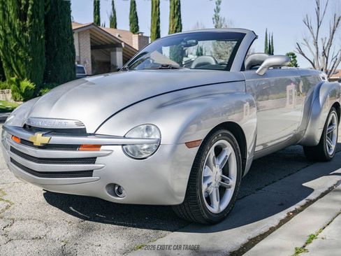 Used 2005 Chevrolet SSR image 14