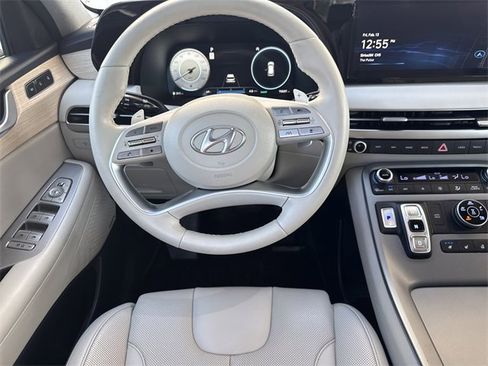 Used 2023 Hyundai Palisade Limited image 12