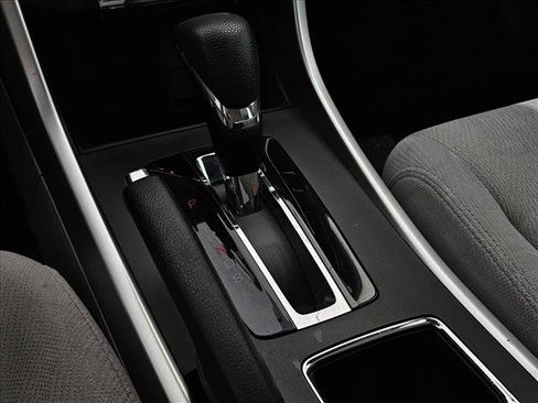 Used 2015 Honda Accord EX image 19