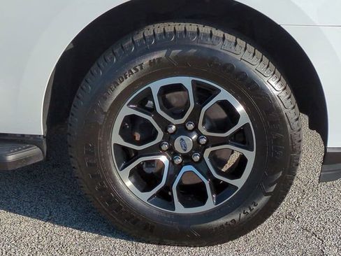 Certified 2022 Ford Expedition XLT RWD image 11
