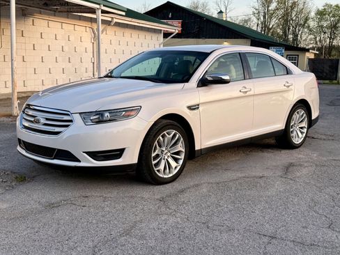 Used 2016 Ford Taurus Limited image 1