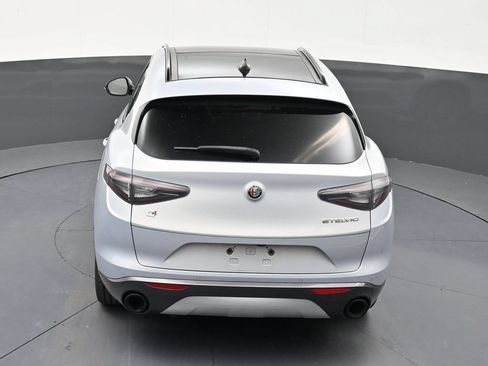 Used 2024 Alfa Romeo Stelvio Ti w/ Performance Driving Package AWD/4WD image 15
