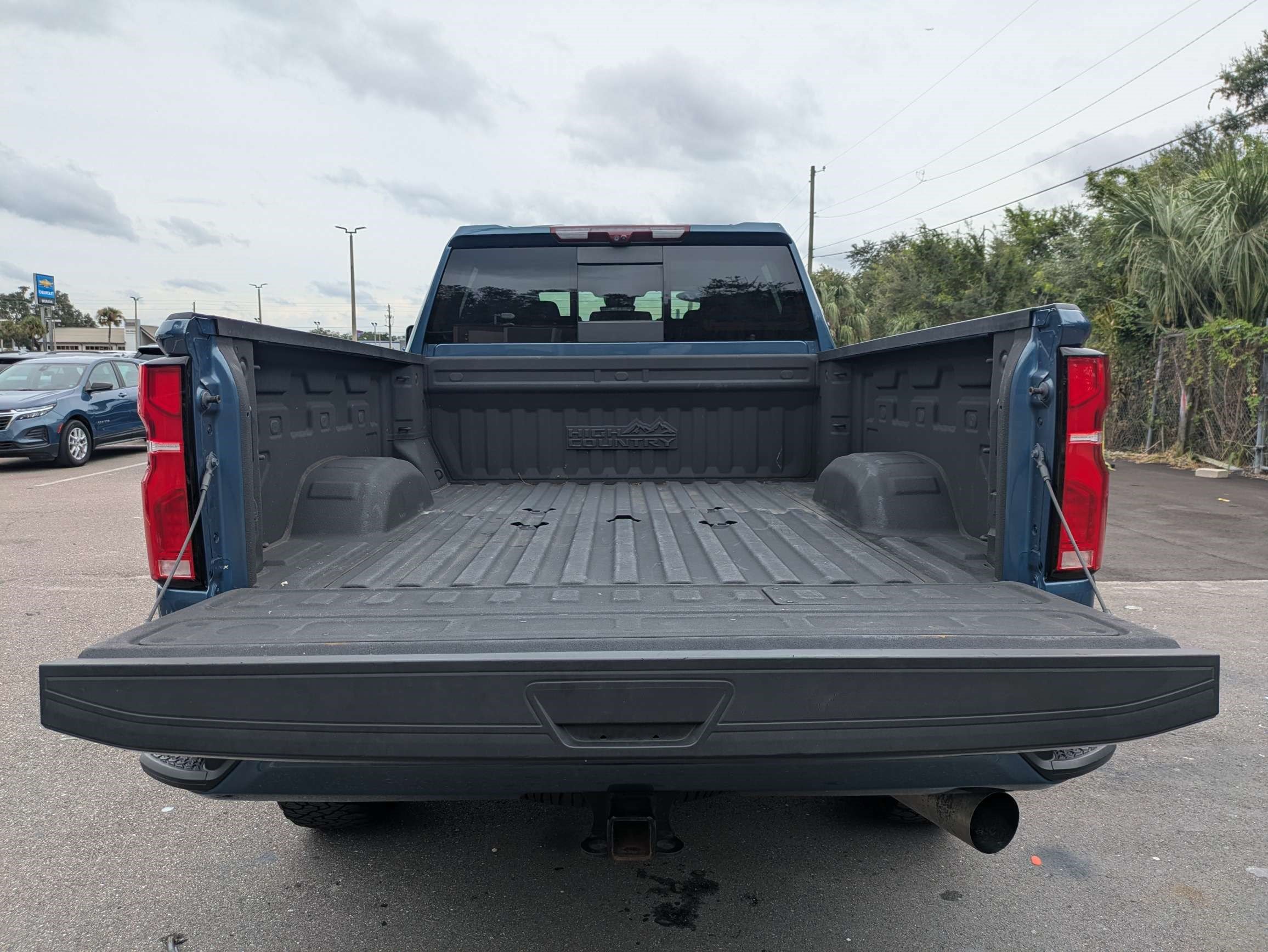 Used 2024 Chevrolet Silverado 2500 High Country w/ High Country Premium Package AWD/4WD image 12