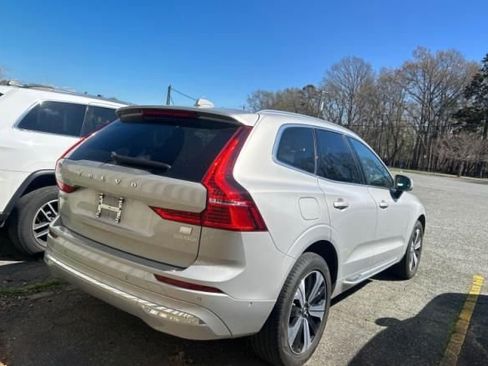 Used 2023 Volvo XC60 T8 Plus w/ Protection Package Premier image 5