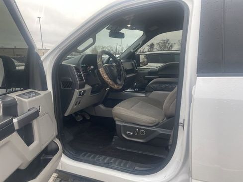 Used 2018 Ford F150 XLT w/ Equipment Group 302A Luxury image 10