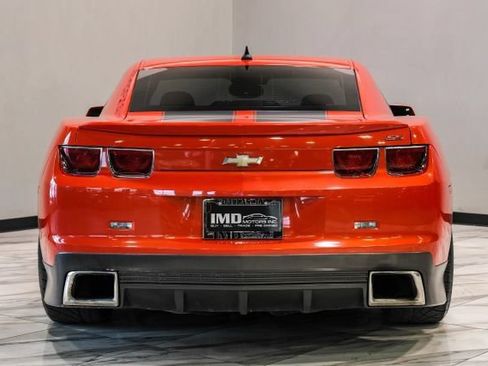 Used 2010 Chevrolet Camaro SS w/ LPO, Ground Effects Package RWD image 11