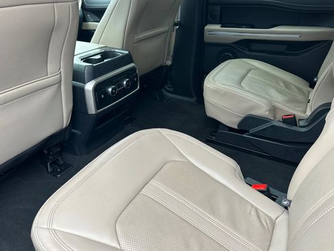 Used 2024 Ford Expedition Max Limited image 12
