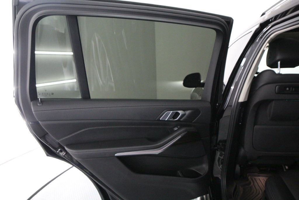 Used 2020 BMW X7 xDrive40i w/ Cold Weather Package AWD/4WD image 43