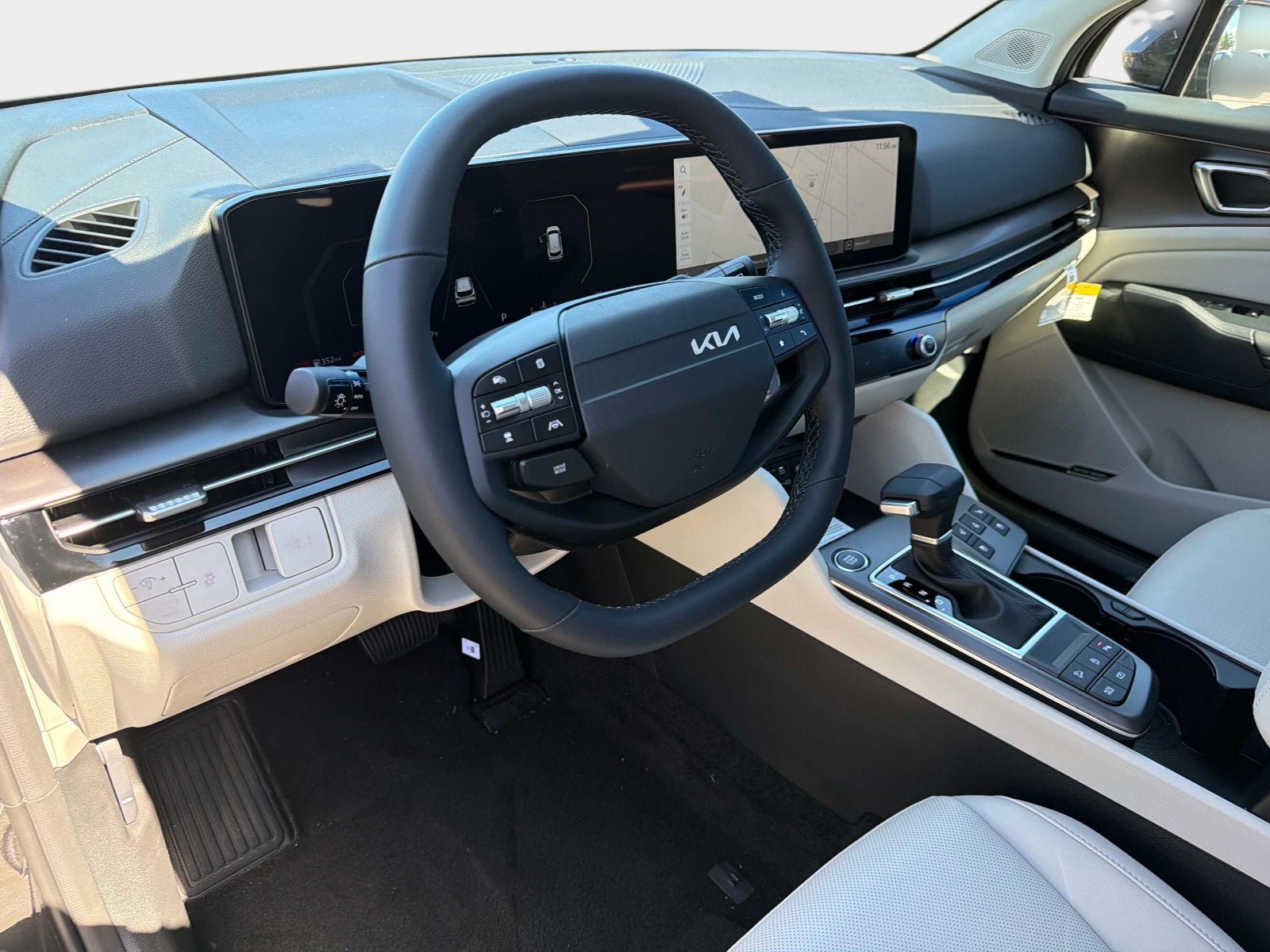 New 2026 Kia Sportage SX FWD image 19