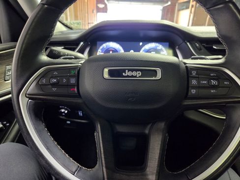 Used 2022 Jeep Grand Cherokee L Limited image 20