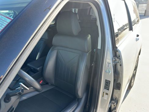 Used 2024 Hyundai Santa Fe SEL image 25