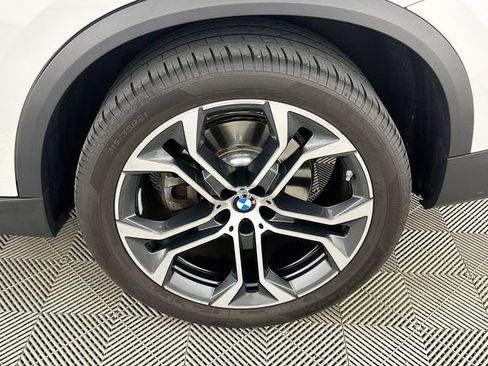 Used 2022 BMW X5 sDrive40i w/ Premium Package RWD image 24