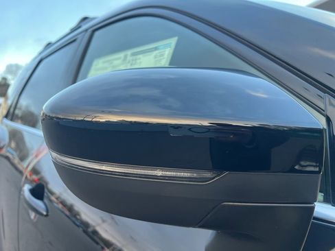 New 2025 Nissan Pathfinder SV image 10