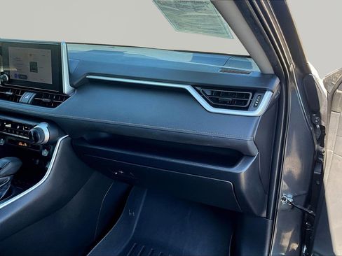 Used 2024 Toyota RAV4 LE image 27