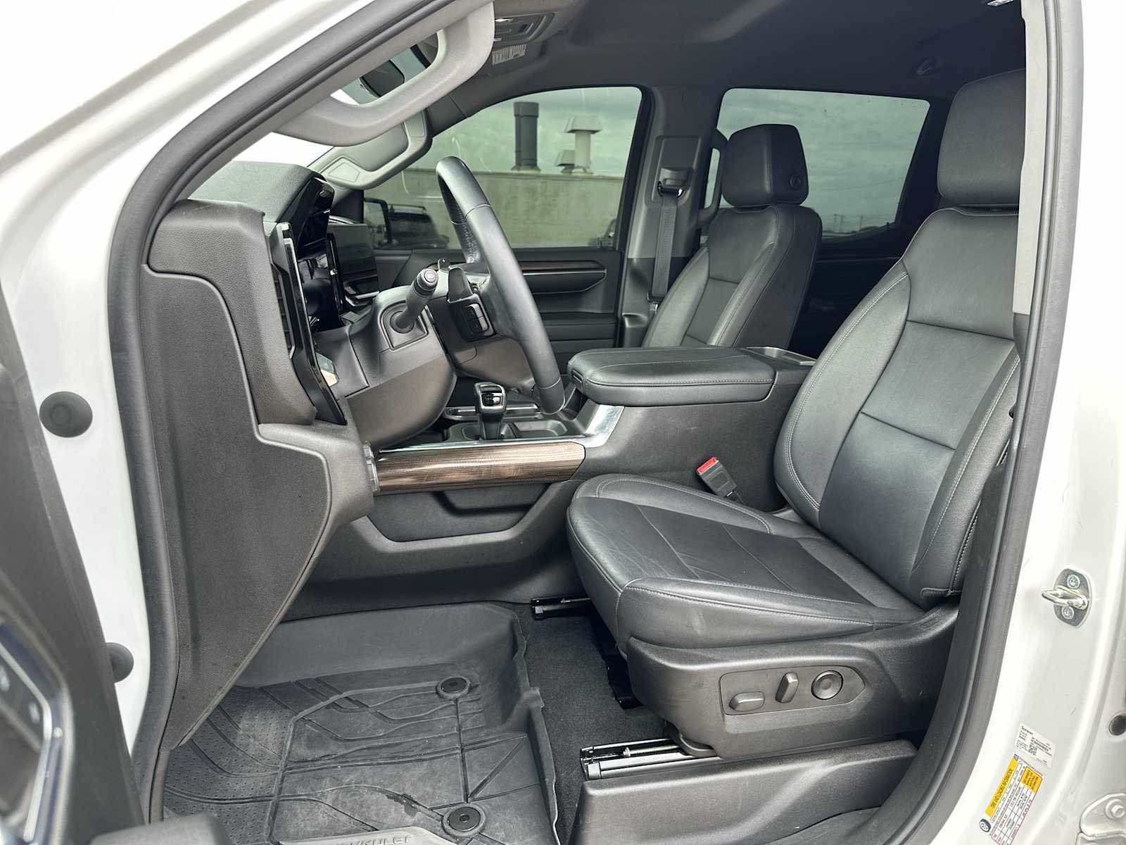 Used 2024 Chevrolet Silverado 1500 RST w/ Convenience Package II AWD/4WD image 19
