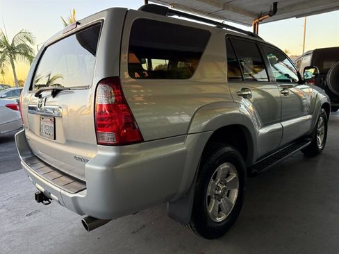 Used 2008 Toyota 4Runner SR5 image 10