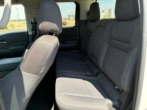 Certified 2024 Nissan Frontier SV AWD/4WD image 15