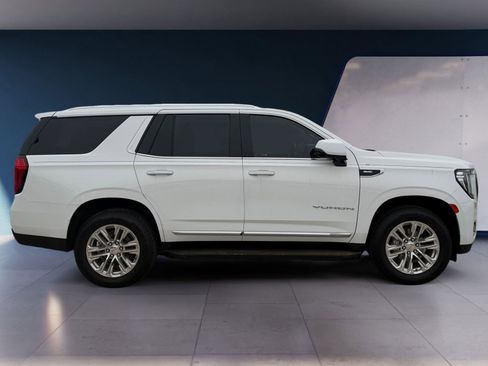 Used 2023 GMC Yukon SLT w/ SLT Luxury Package image 6