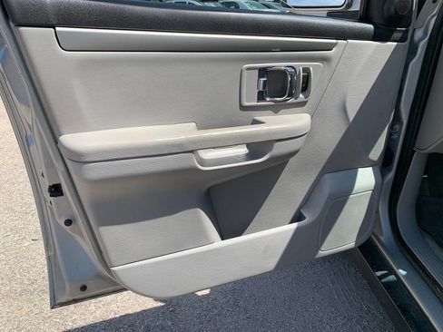 Used 2007 Suzuki XL7 2WD w/ 3rd Row image 11