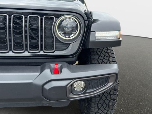 Used 2024 Jeep Wrangler Unlimited Rubicon w/ Technology Group AWD/4WD image 10