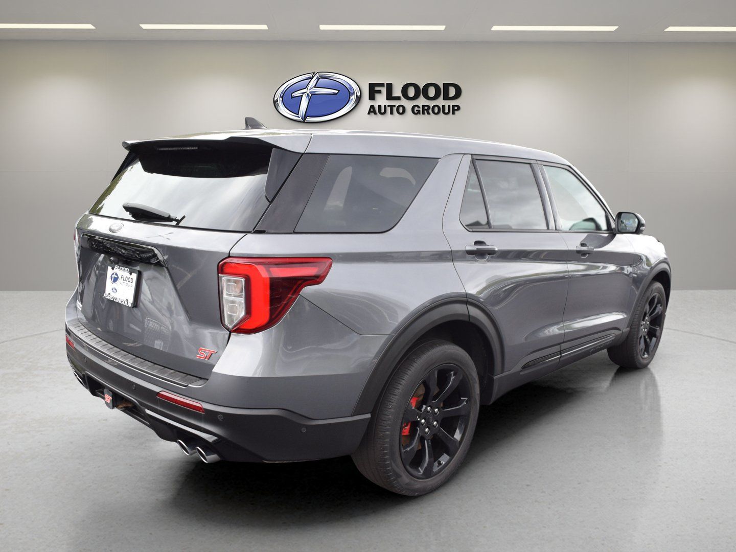 Used 2022 Ford Explorer ST w/ ST Street Pack AWD/4WD image 4
