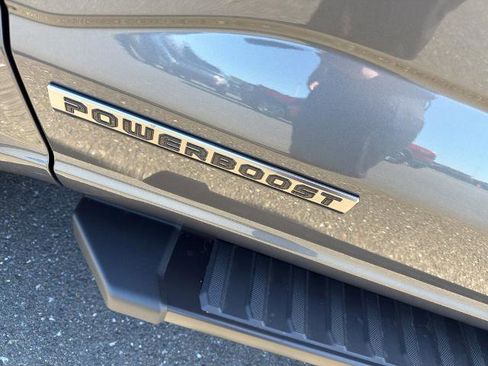 New 2025 Ford F150 Lariat w/ Equipment Group 501A Mid image 4