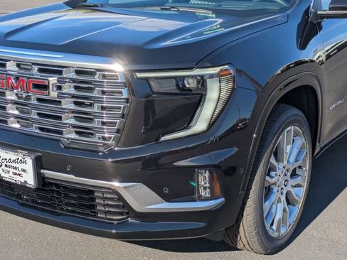 New 2026 GMC Acadia Denali w/ Super Cruise Package image 9