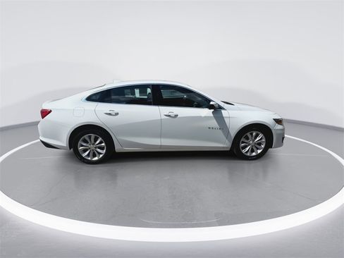 Used 2023 Chevrolet Malibu LT image 9