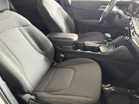 Used 2026 Kia Sportage LX FWD image 26