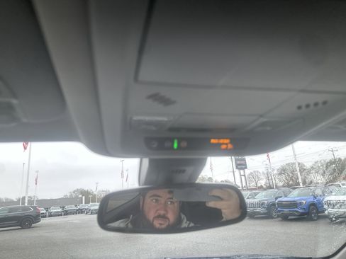 Used 2020 GMC Terrain SLE w/ Driver Convenience Package image 18