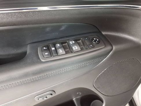 Used 2021 Jeep Grand Cherokee Limited AWD/4WD image 14